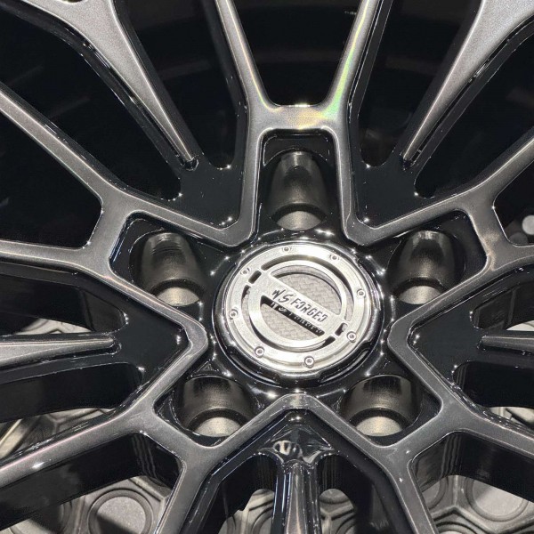 WS FORGED WS-010C GLOSS_BLACK_DARK_MACHINED_FACE_SATIN_RED_BOLTS_FORGED