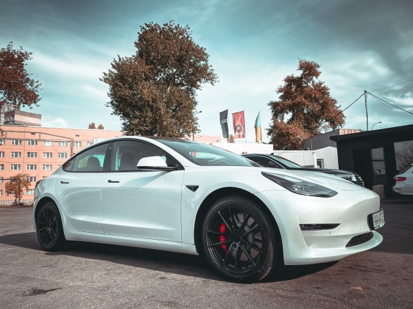 Кованые диски Tesla Model 3 R18