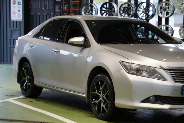 Литі диски на Toyota Camry