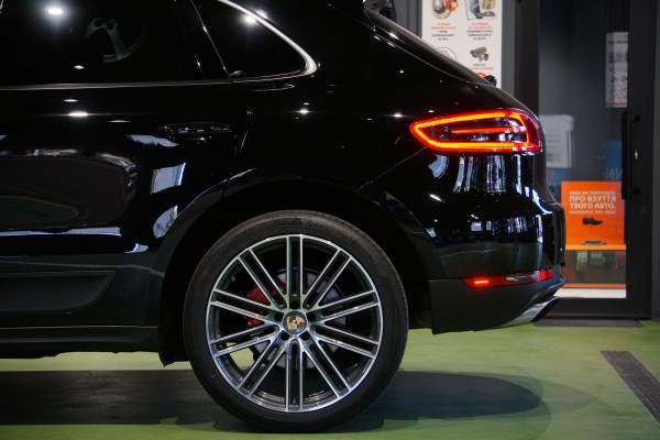 Литі диски R21 Porsche Macan