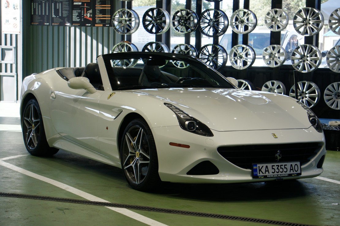 Ferrari California T